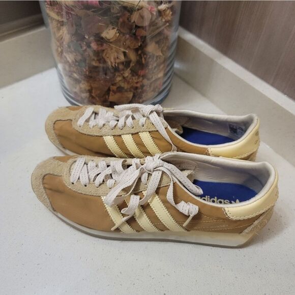 Adidas x Wales Bonner 9.5 - Picture 2 of 7